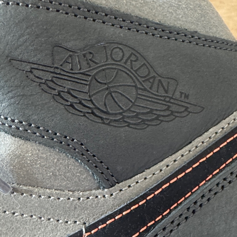 Nike Men's Gray and Black Sneakers with Orange Accents - Picture 4 of 7